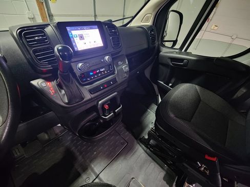 Used 2024 RAM ProMaster 2500 w/ Convenience Group FWD image 29