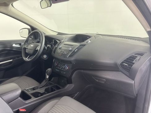 Used 2018 Ford Escape SE w/ SE Sport Appearance Package image 13