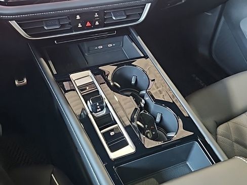 New 2026 Volkswagen Atlas Cross Sport SEL Premium R-Line image 34