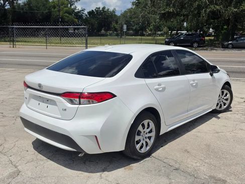 Used 2021 Toyota Corolla LE FWD image 4