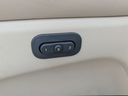 Used 2017 Jeep Grand Cherokee Limited w/ Trailer Tow Group IV image 24