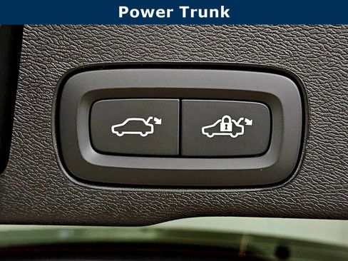 New 2026 Volvo XC60 T8 Ultra w/ Climate Package AWD/4WD image 39
