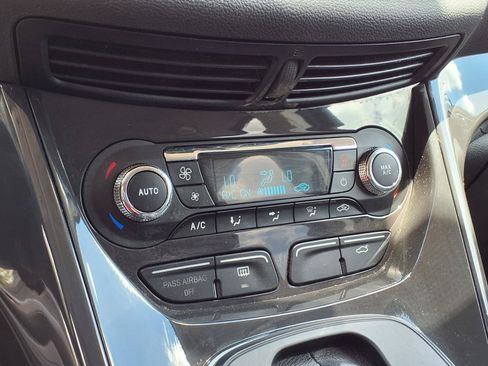 Used 2014 Ford Escape Titanium FWD image 11