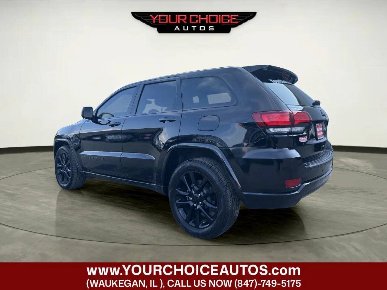 Used 2019 Jeep Grand Cherokee Altitude RWD image 3