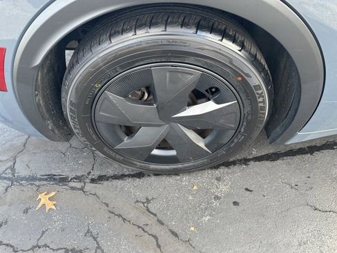 Used 2023 Toyota Prius LE image 19