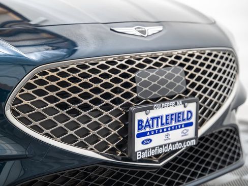 Used 2025 Genesis G70 2.5T AWD/4WD image 11