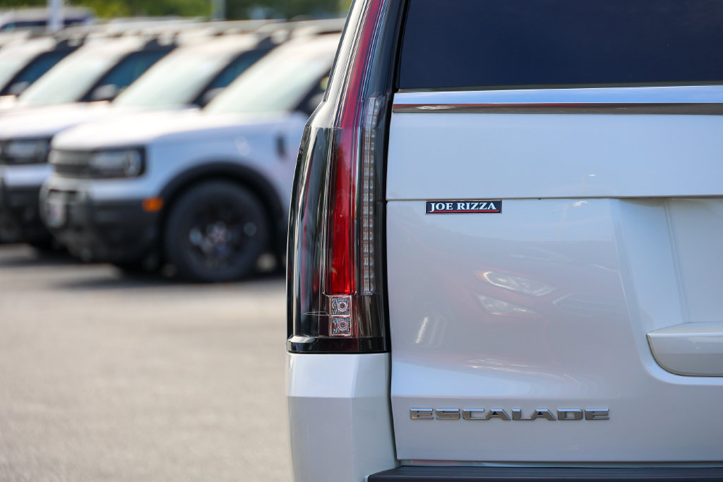 Used 2015 Cadillac Escalade Platinum AWD/4WD image 27