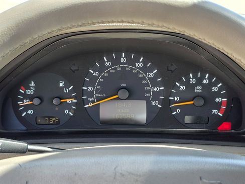 Used 2001 Mercedes-Benz CLK 430 Coupe image 23