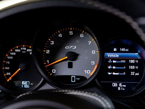 Used 2018 Porsche 911 GT3 RWD image 61