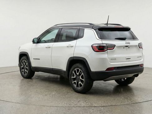 Used 2025 Jeep Compass Trailhawk AWD/4WD image 6