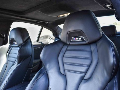 Used 2022 BMW M5 image 25