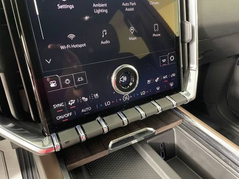 New 2026 GMC Acadia Denali Ultimate w/ LPO, Illumination Package AWD/4WD image 6