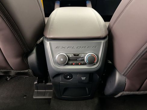 New 2026 Ford Explorer Platinum w/ LUX Leather Package image 30