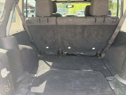 Used 2018 Jeep Wrangler Unlimited Sport S AWD/4WD image 28