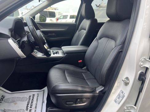 Used 2024 MAZDA CX-90 3.3 Turbo w/ Preferred Package AWD/4WD image 10