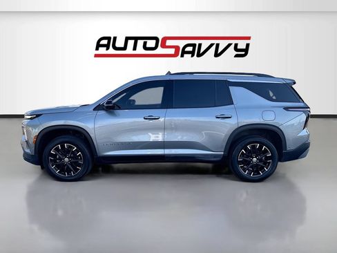 Used 2025 Chevrolet Traverse LT w/ Enhanced Driving Package AWD/4WD image 4