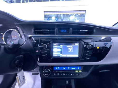 Used 2014 Toyota Corolla LE FWD image 15