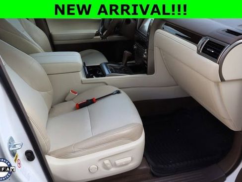 Used 2015 Lexus GX 460 w/ Premium Package AWD/4WD image 18