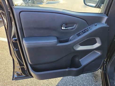 Used 2023 Nissan Frontier SV w/ SV Convenience Package image 14