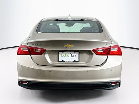 Used 2023 Chevrolet Malibu LT w/ Driver Confidence Package FWD image 7