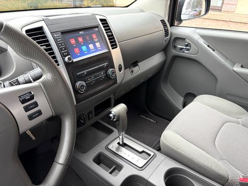 Used 2019 Nissan Frontier SV image 21