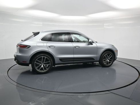 Certified 2026 Porsche Macan image 31
