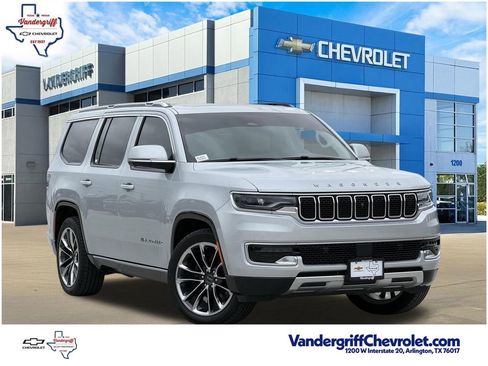 Used 2022 Jeep Wagoneer Series III w/ Premium Group I AWD/4WD image 1