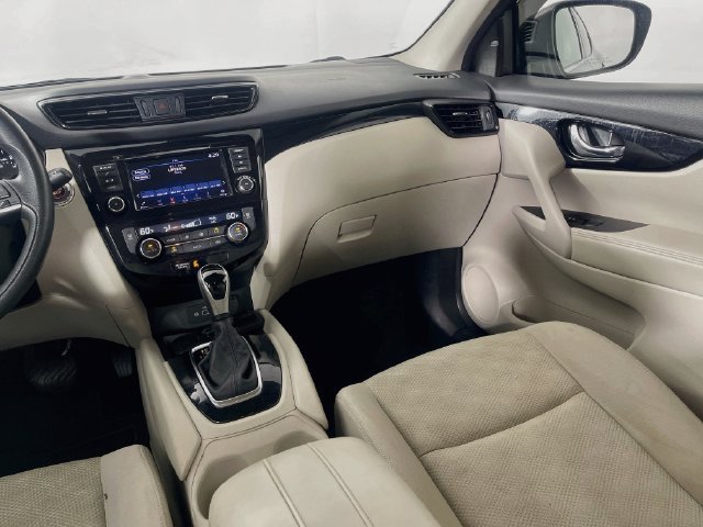 Used 2019 Nissan Rogue Sport SV AWD/4WD image 22