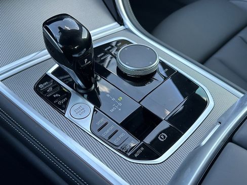 Certified 2025 BMW 840i xDrive w/ Driving Assistance Package image 25