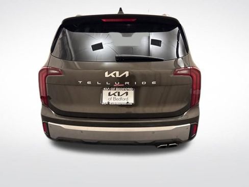 Certified 2024 Kia Telluride S FWD image 6