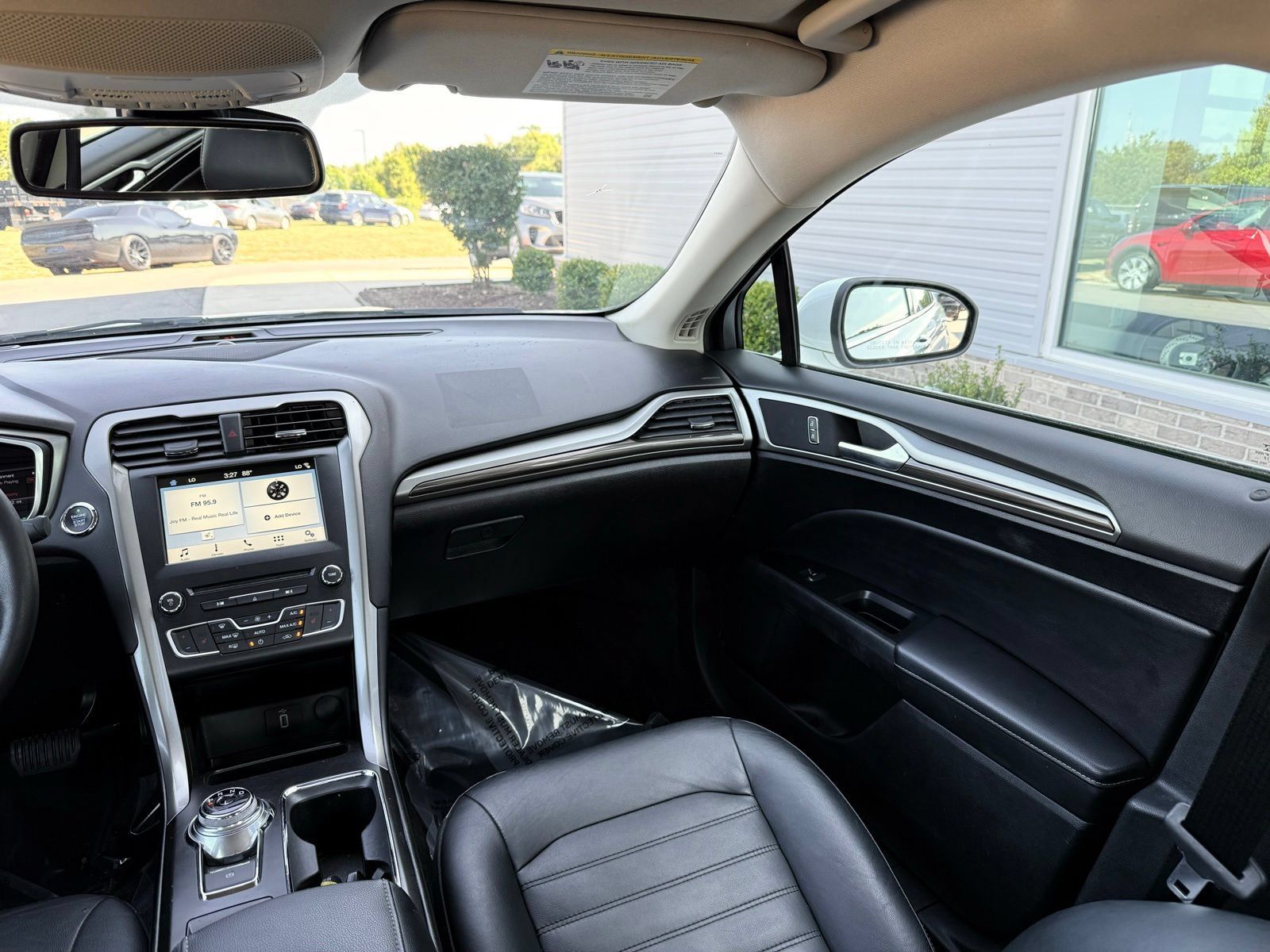 Used 2018 Ford Fusion SE w/ Equipment Group 602A FWD image 24