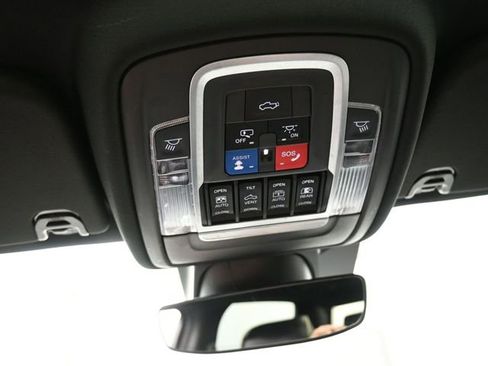 Used 2021 RAM 1500 Laramie w/ Night Edition image 12