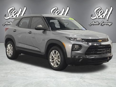 Used 2021 Chevrolet TrailBlazer LS FWD image 2