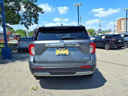 Certified 2024 Ford Explorer XLT w/ Equipment Group 202A AWD/4WD image 8