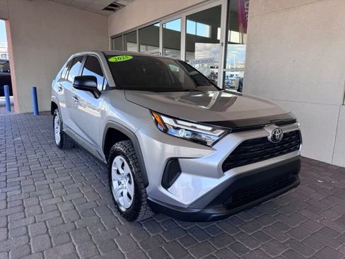 Used 2025 Toyota RAV4 LE AWD/4WD image 7