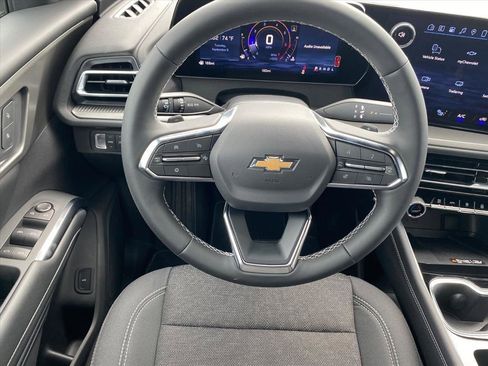 New 2026 Chevrolet Traverse LT w/ Sun and Wheel Package image 7