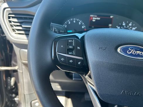 Used 2022 Ford Escape SE w/ SE Sport Appearance Package AWD/4WD image 22