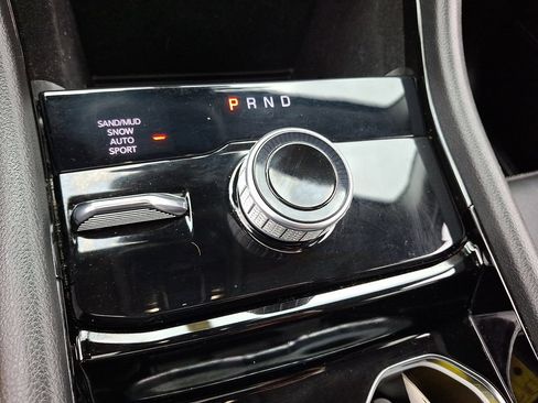 Used 2021 Jeep Grand Cherokee L Limited AWD/4WD image 16