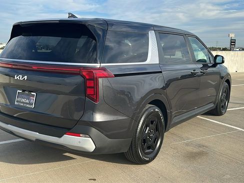 Used 2025 Kia Carnival LXS image 12