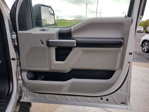 Used 2017 Ford F150 XLT w/ Equipment Group 301A Mid AWD/4WD image 17