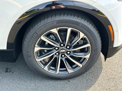 New 2025 Cadillac Lyriq Sport image 7