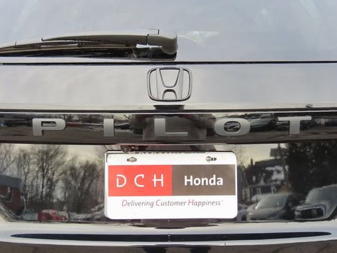 New 2026 Honda Pilot Touring image 7