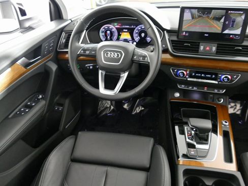 Used 2024 Audi Q5 e Premium Plus image 28
