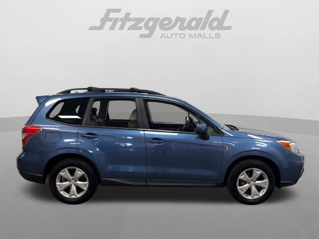 Used 2015 Subaru Forester 2.5i Limited AWD/4WD image 6