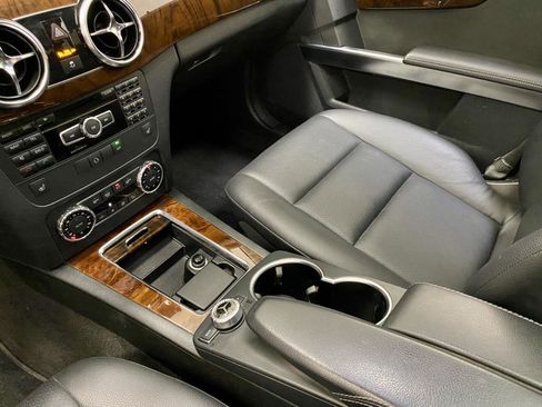 Used 2013 Mercedes-Benz GLK 350 4MATIC image 33