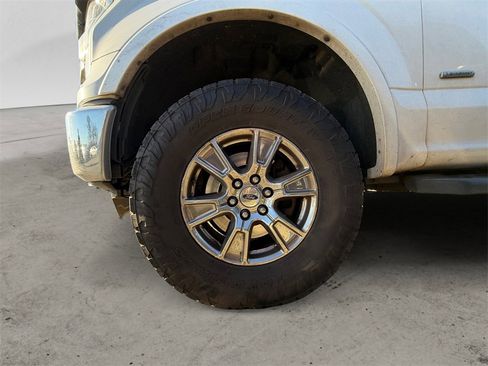 Used 2016 Ford F150 Lariat image 9