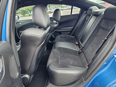 Used 2022 Dodge Charger R/T w/ Plus Group RWD image 32