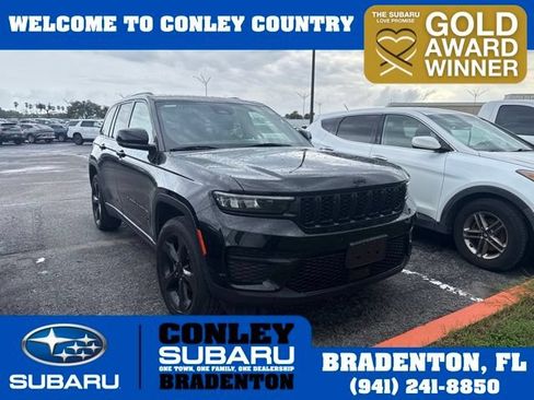 Used 2023 Jeep Grand Cherokee Altitude AWD/4WD image 1