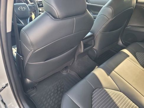 Used 2024 Toyota Camry SE image 12