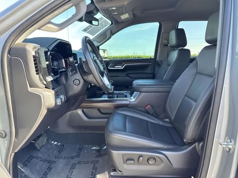 Used 2023 GMC Sierra 1500 SLT w/ SLT Premium Package image 2